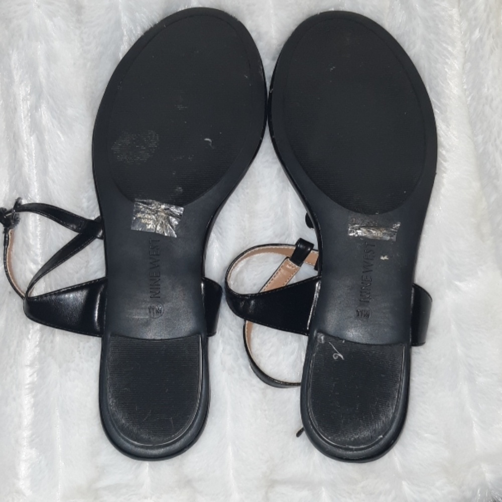 Sandals - Picture 2 of 4